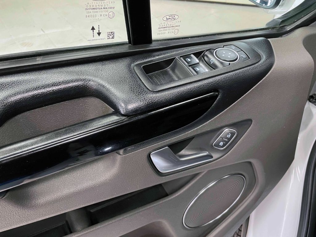 FORD Tourneo Custom 2.0 ECOBLUE 185CV PC TITANIUM - IVA DEDUCIBILE - 41