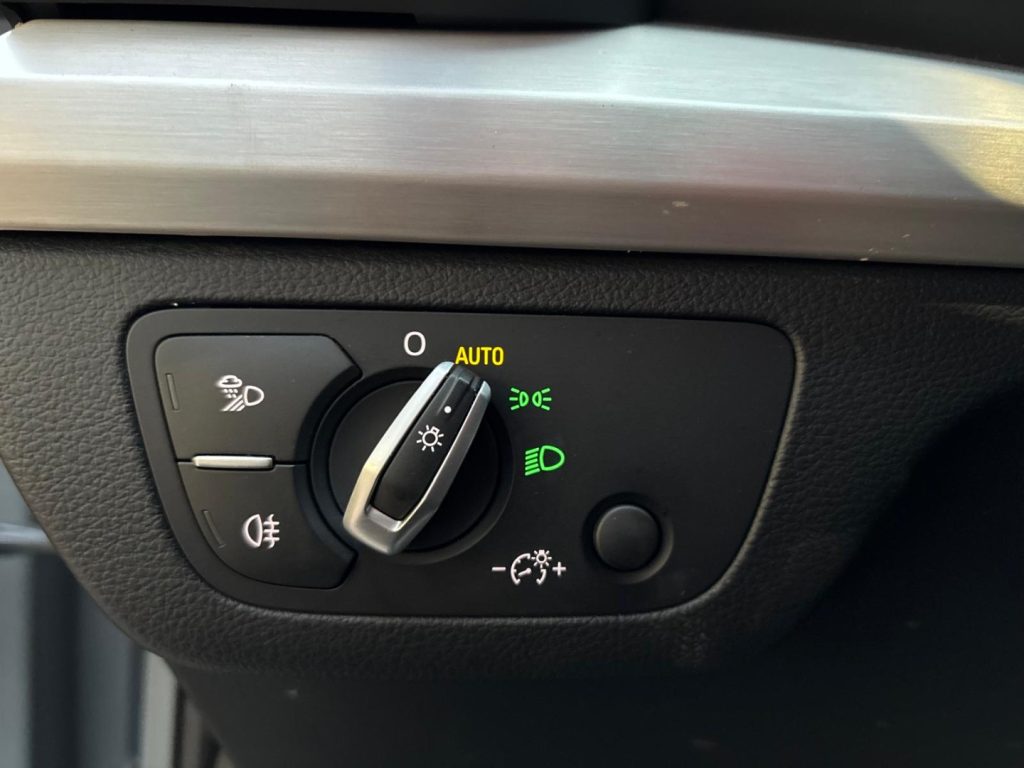 AUDI Q5 40 TDI 204 CV Quattro S-Line - 22