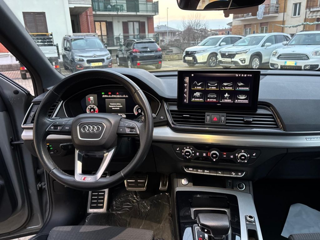 AUDI Q5 40 TDI 204 CV Quattro S-Line - 23