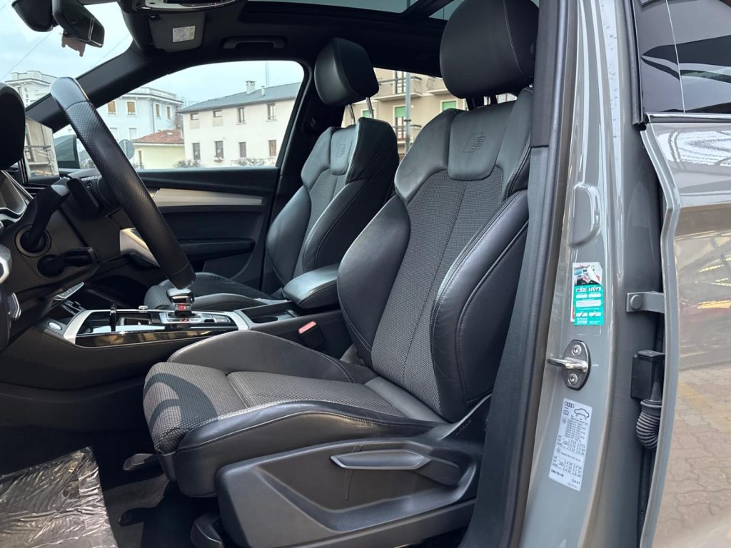 AUDI Q5 40 TDI 204 CV Quattro S-Line - 24