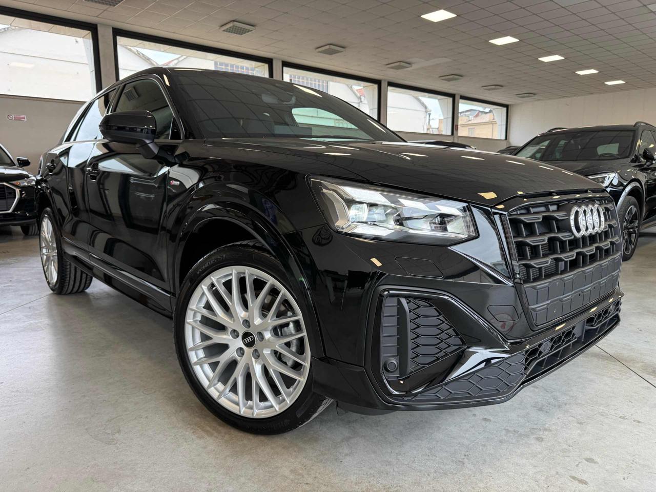 AUDI Q2 30 TFSI S line Interiors Cerchi 19 - 3