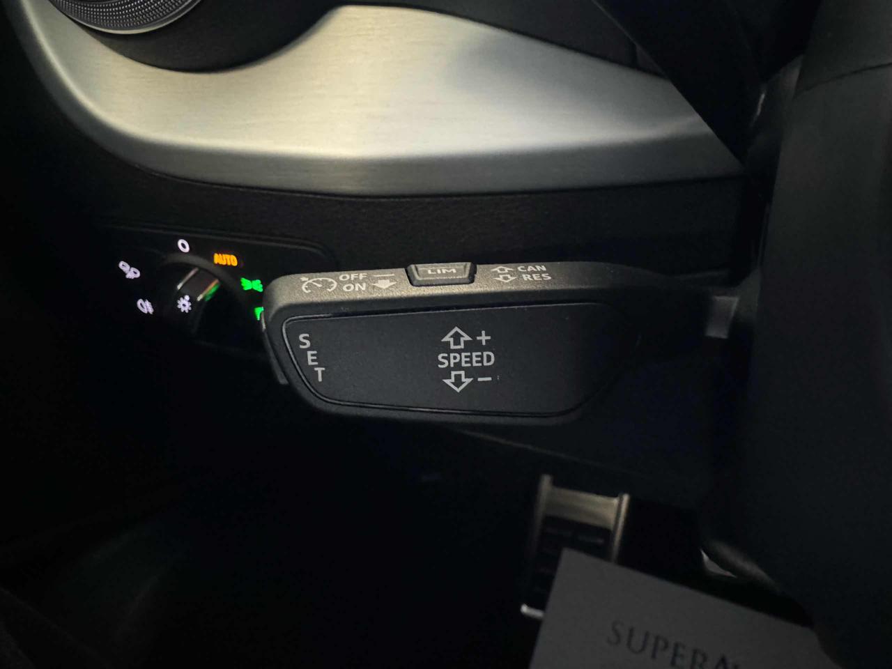 AUDI Q2 30 TFSI S line Interiors Cerchi 19 - 22