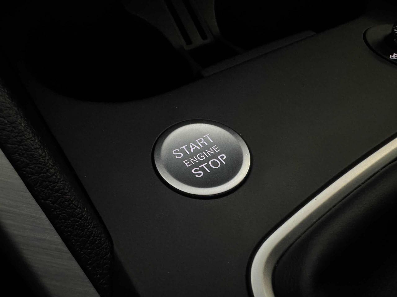 AUDI Q2 30 TFSI S line Interiors Cerchi 19 - 27