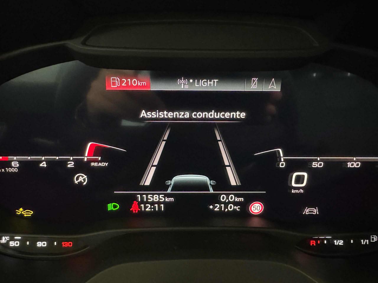 AUDI Q2 30 TFSI S line Interiors Cerchi 19 - 17