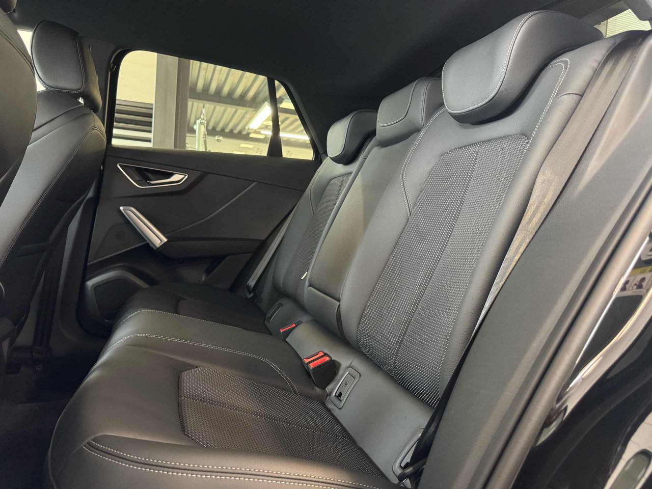 AUDI Q2 30 TFSI S line Interiors Cerchi 19 - 13