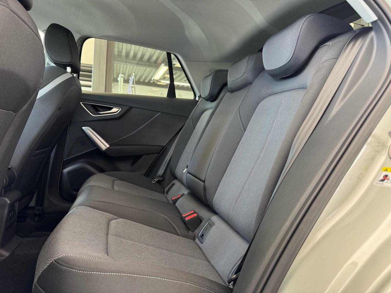 AUDI Q2 35 TDI S tronic Business Advanced - 12