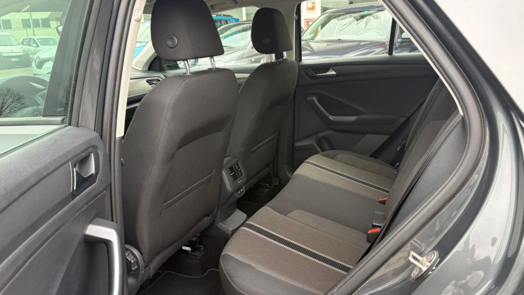VOLKSWAGEN T-Roc 2.0 TDI SCR 150 CV DSG Business BlueMotion Technol - 17