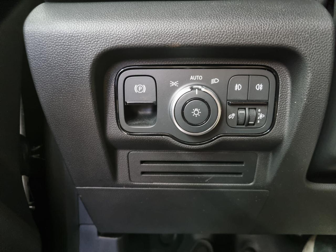 MERCEDES-BENZ Citan 1.5 112 CDI Tourer Long - 19