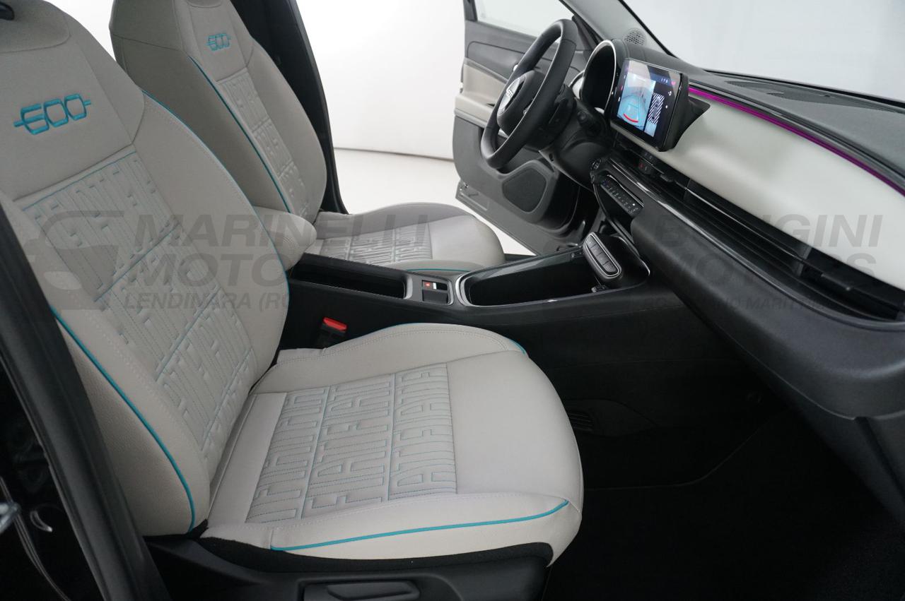 FIAT 600 HYBRID DCT MEHV LA PRIMA - 10