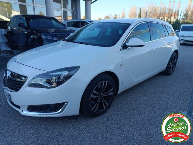 OPEL Insignia Bianco metallizzato