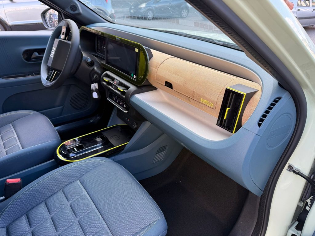 FIAT Grande Panda 1.2 Hybrid S&S La Prima - 15