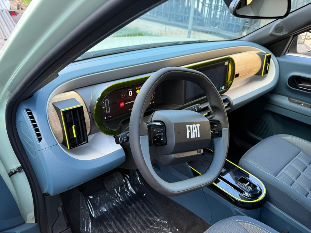 FIAT Grande Panda 1.2 Hybrid S&S La Prima - 8