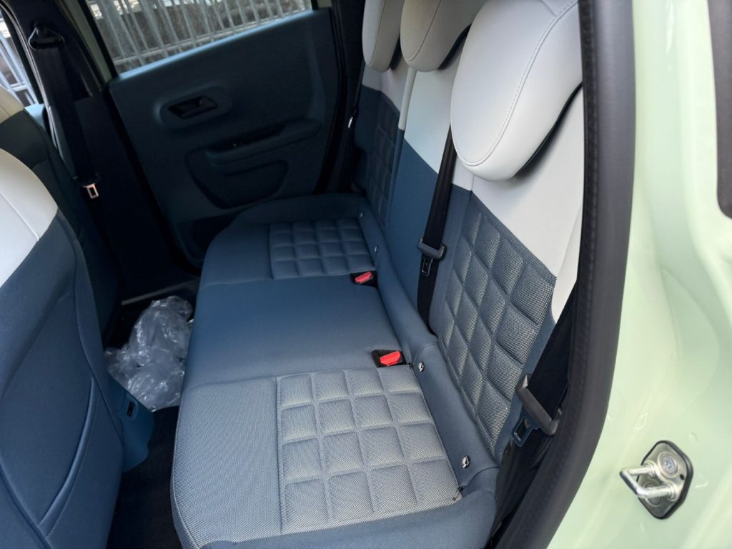 FIAT Grande Panda 1.2 Hybrid S&S La Prima - 12