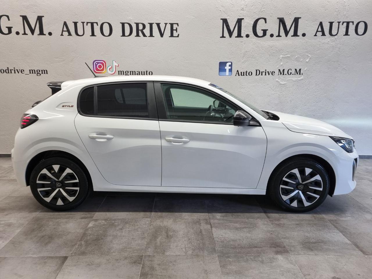 PEUGEOT 208 Hybrid 110 e-DCS6 Style - 4