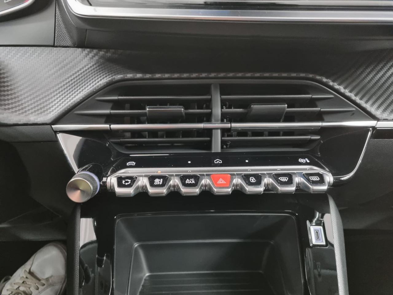 PEUGEOT 208 Hybrid 110 e-DCS6 Style - 12