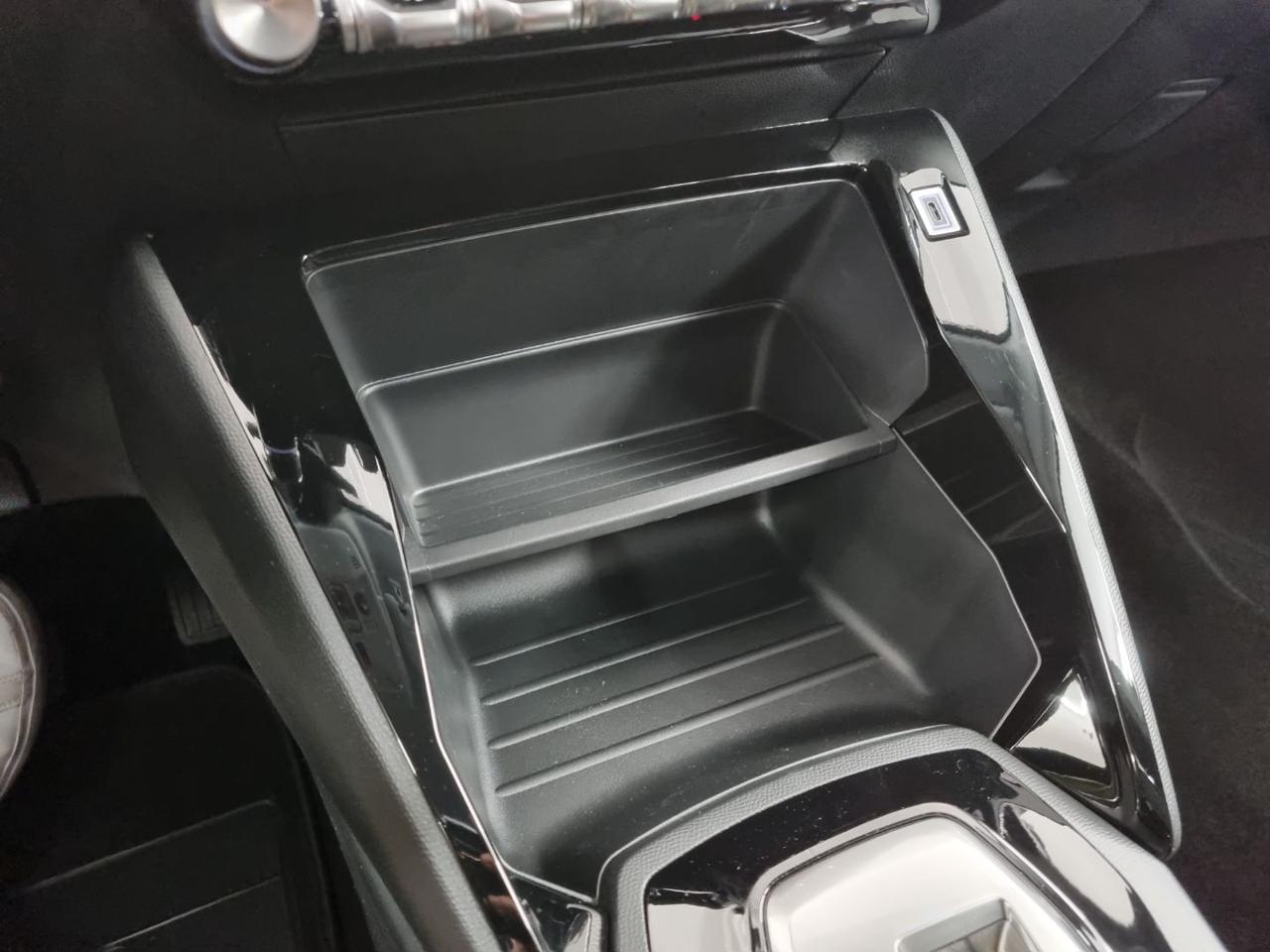 PEUGEOT 208 Hybrid 110 e-DCS6 Style - 32