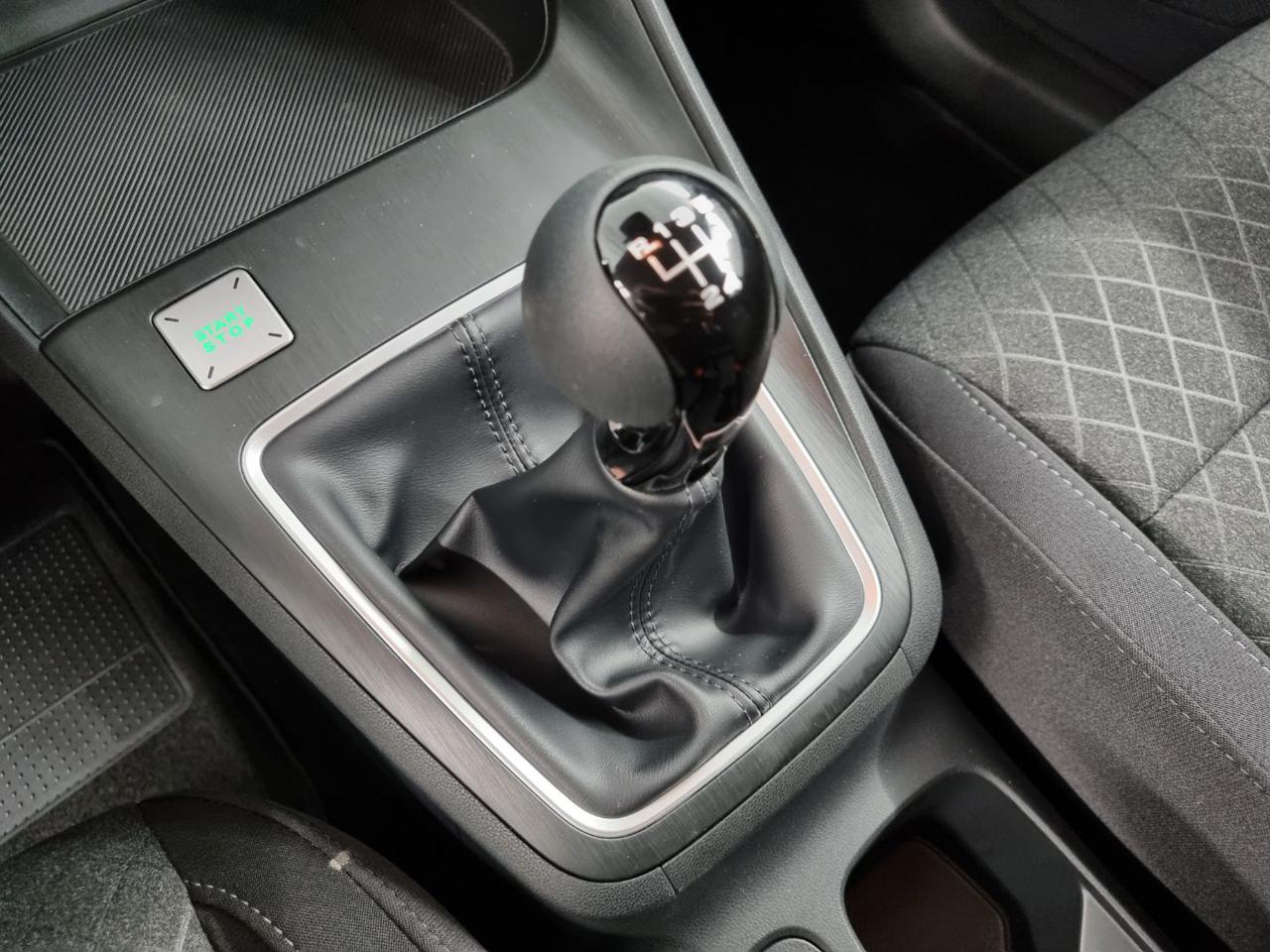 MG ZS 1.5 Standard - 16