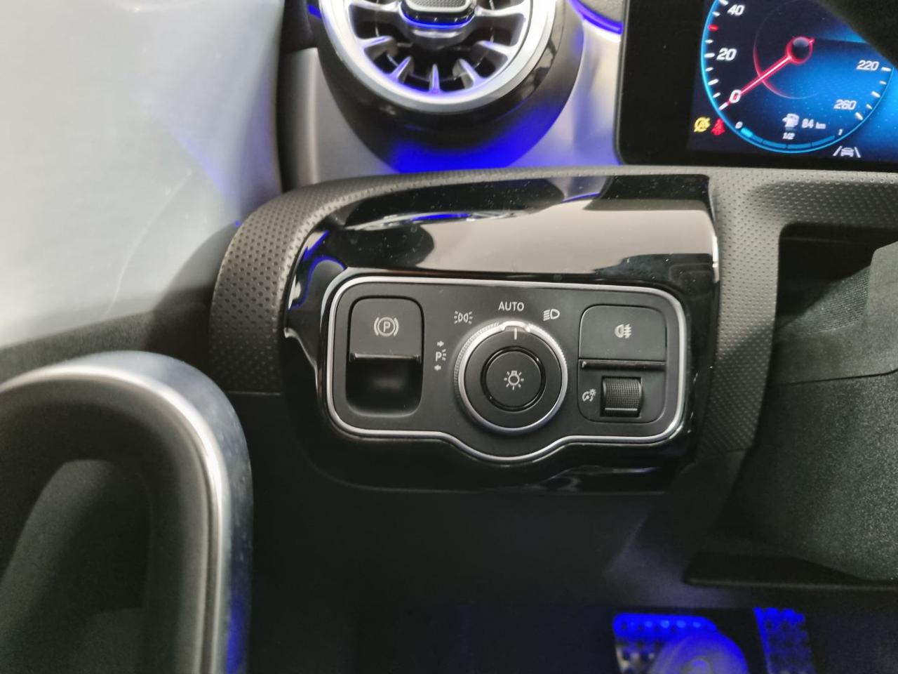 MERCEDES-BENZ CLA 200 d Automatic 4Matic Shooting Brake Premium - 30