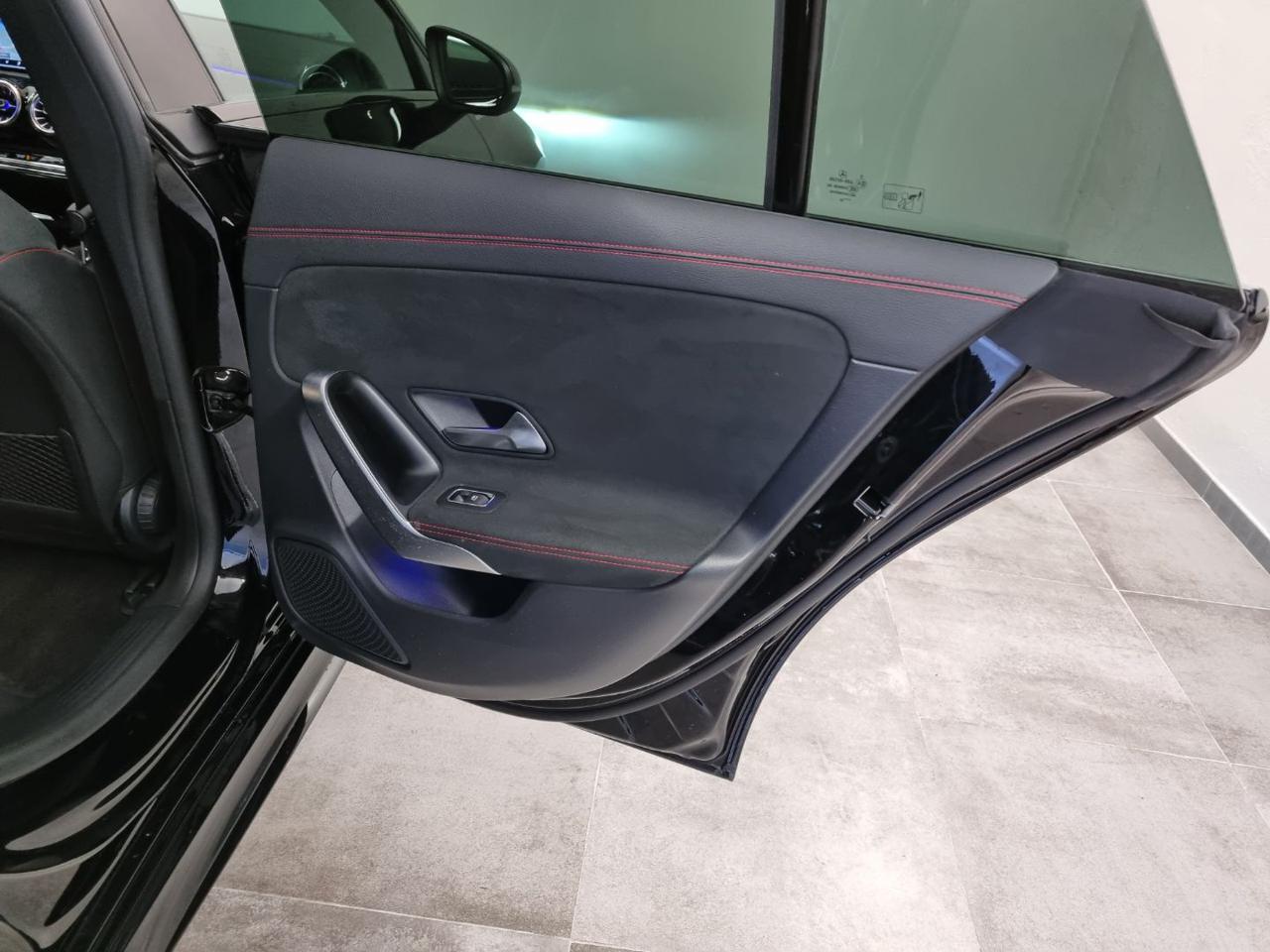 MERCEDES-BENZ CLA 200 d Automatic 4Matic Shooting Brake Premium - 21