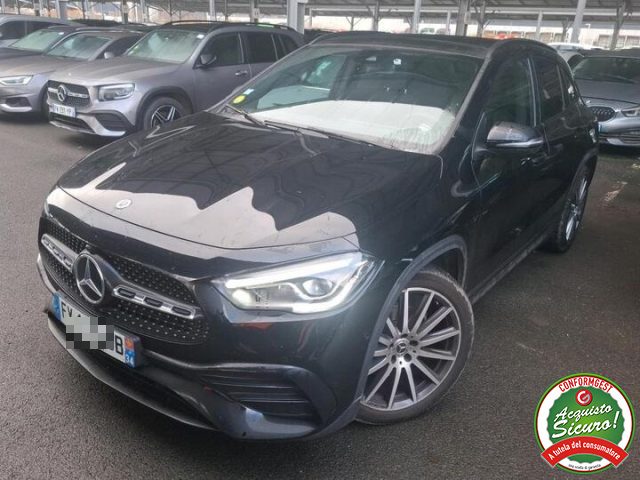 MERCEDES-BENZ GLA 200 Nero metallizzato