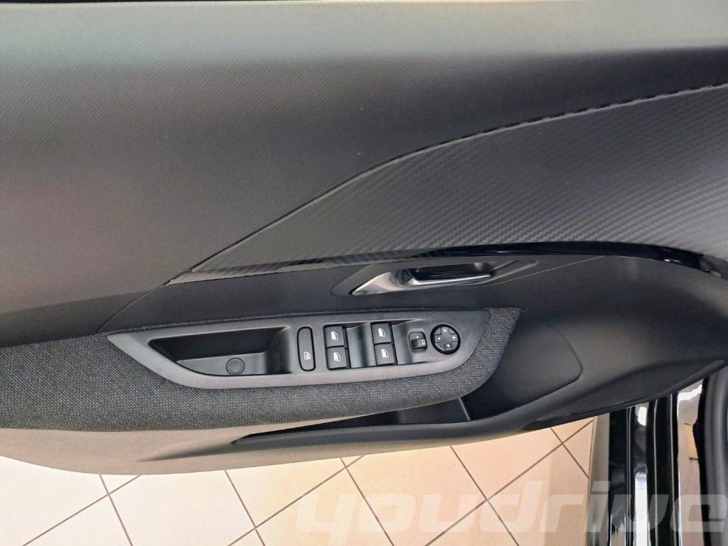 PEUGEOT 208 / Hybrid 110 e-DCS6 Style KM0 - 18