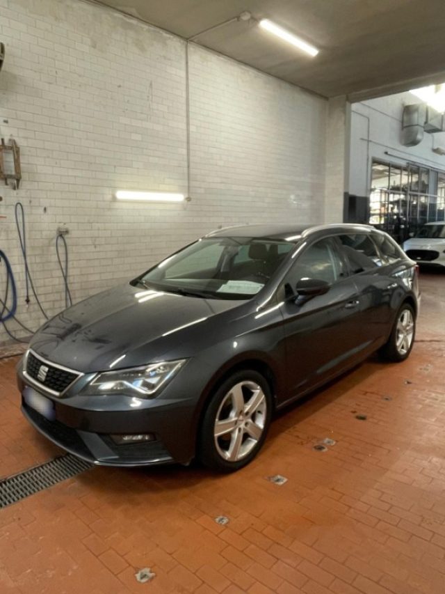 SEAT Leon Blu metallizzato