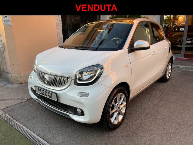 SMART ForFour Bianco pastello