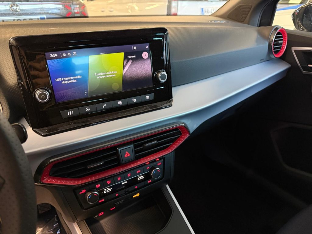 SEAT Arona 1.0 TSI FR LED App Connect DAB+ - 16