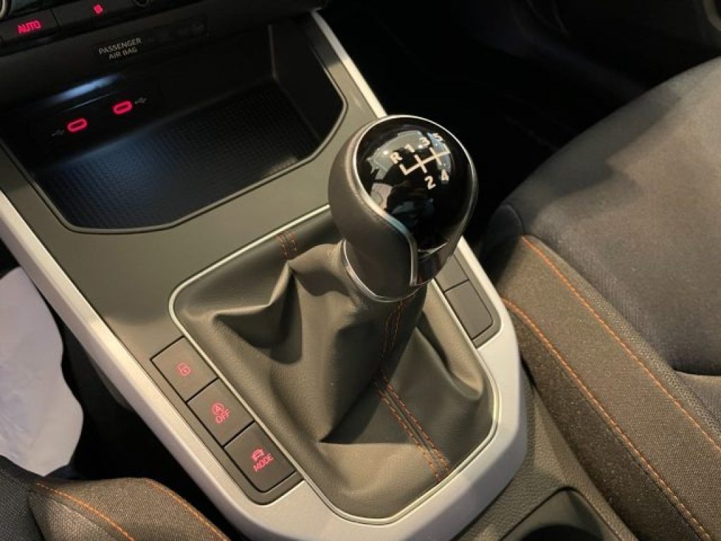 SEAT Arona 1.0 TSI FR LED App Connect DAB+ - 8