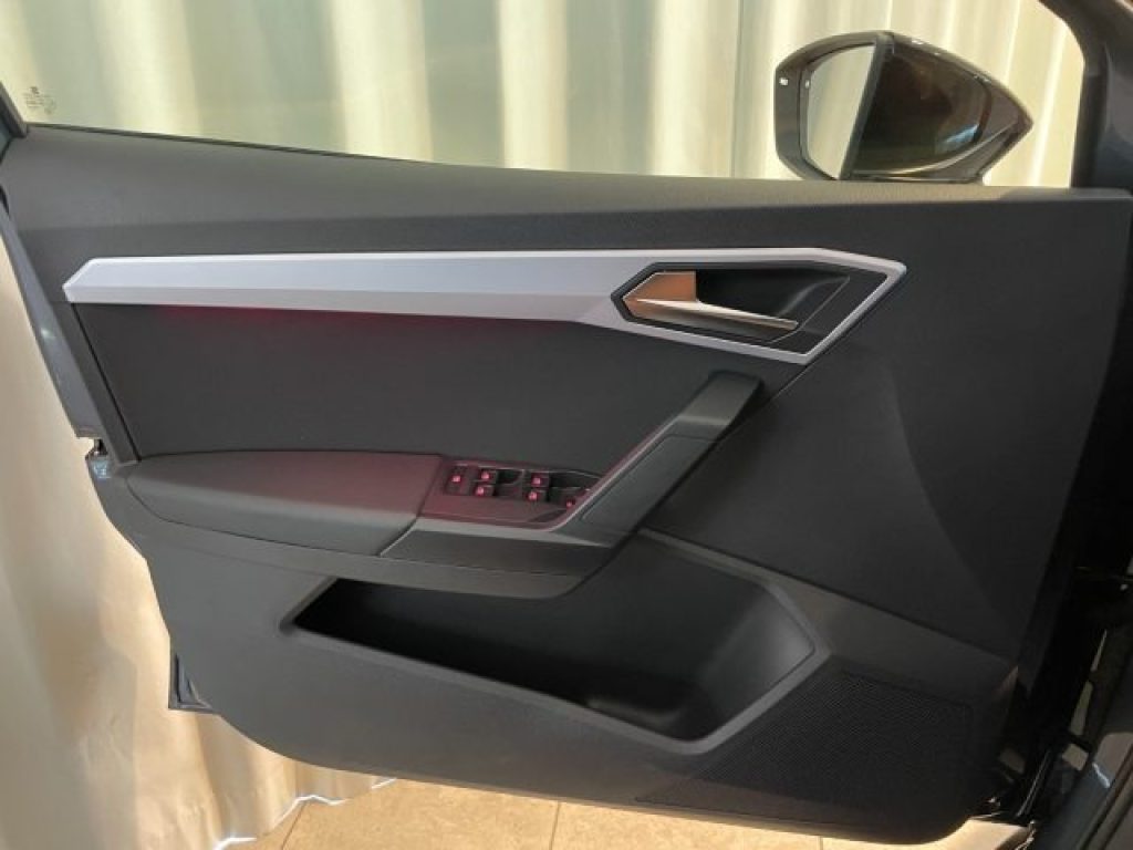 SEAT Arona 1.0 TSI FR LED App Connect DAB+ - 14