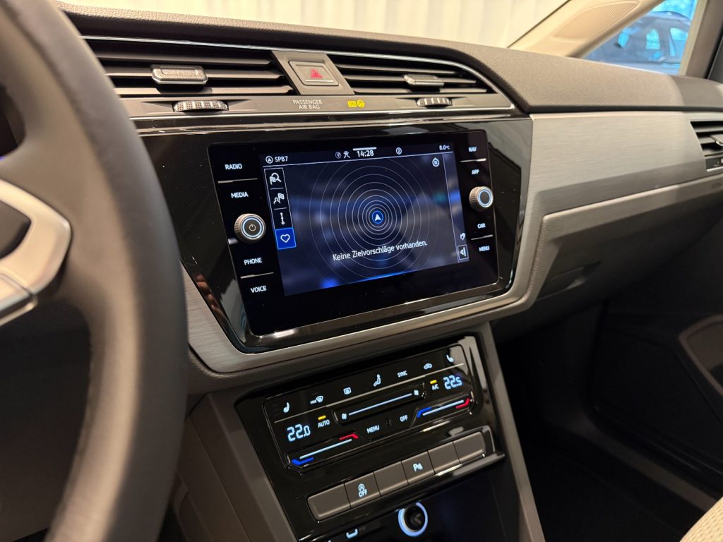 VOLKSWAGEN Touran 1.5 TSI Business Navi 7P DAB+ ACC App Connect - 15