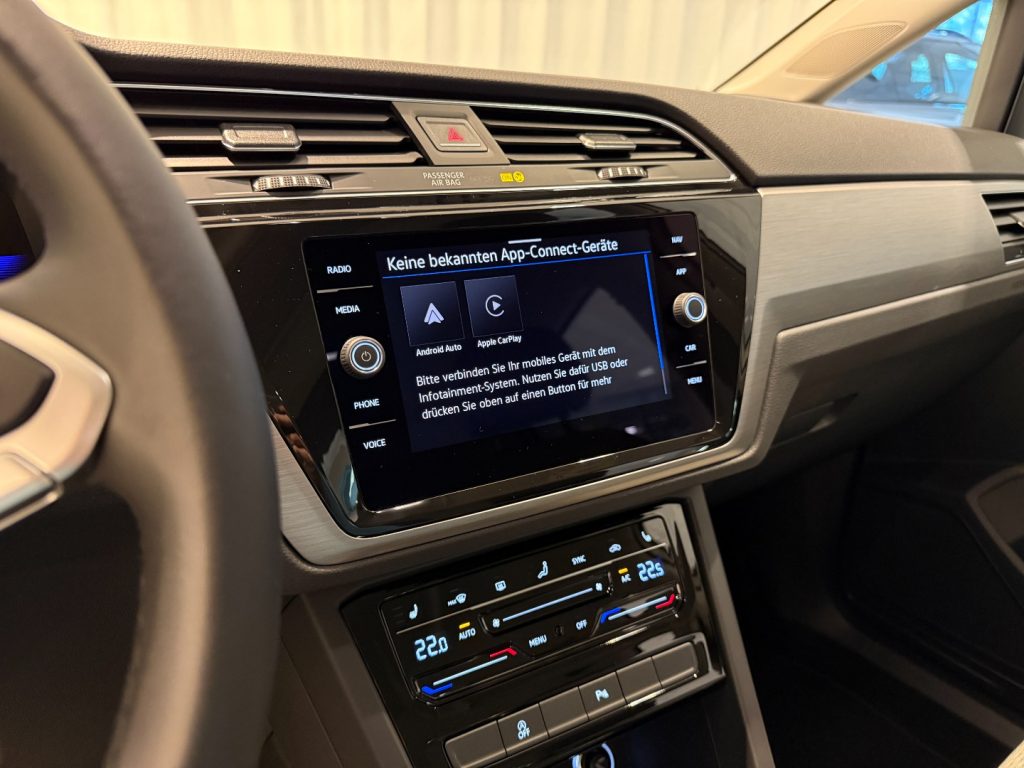 VOLKSWAGEN Touran 1.5 TSI Business Navi 7P DAB+ ACC App Connect - 16