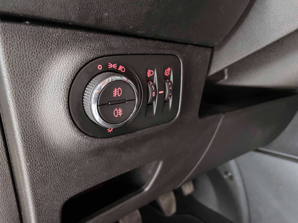 OPEL Corsa 5 PORTE 1.2 - 18