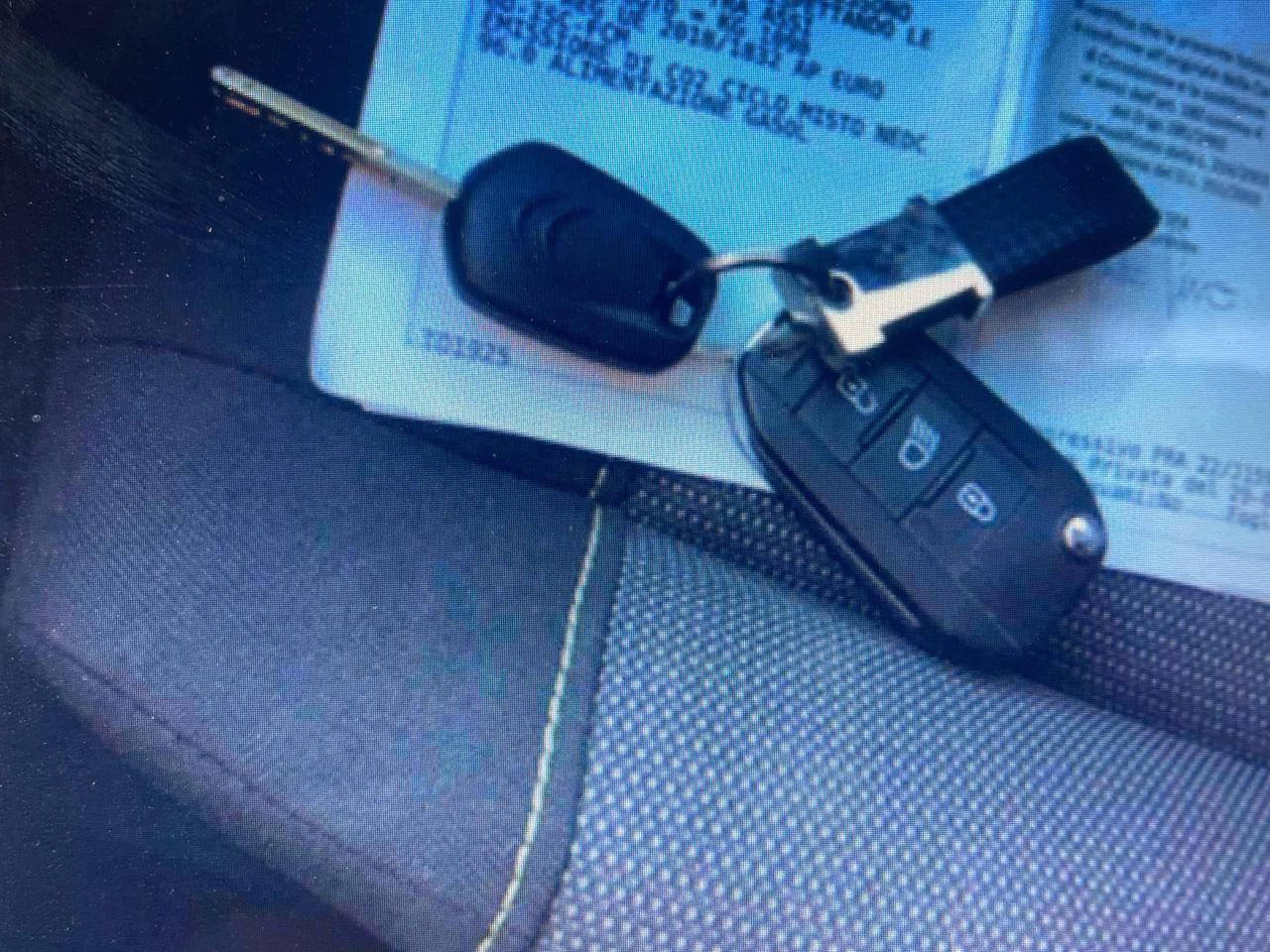 CITROEN C3 BlueHDi 100 S&S Feel Pack - 8