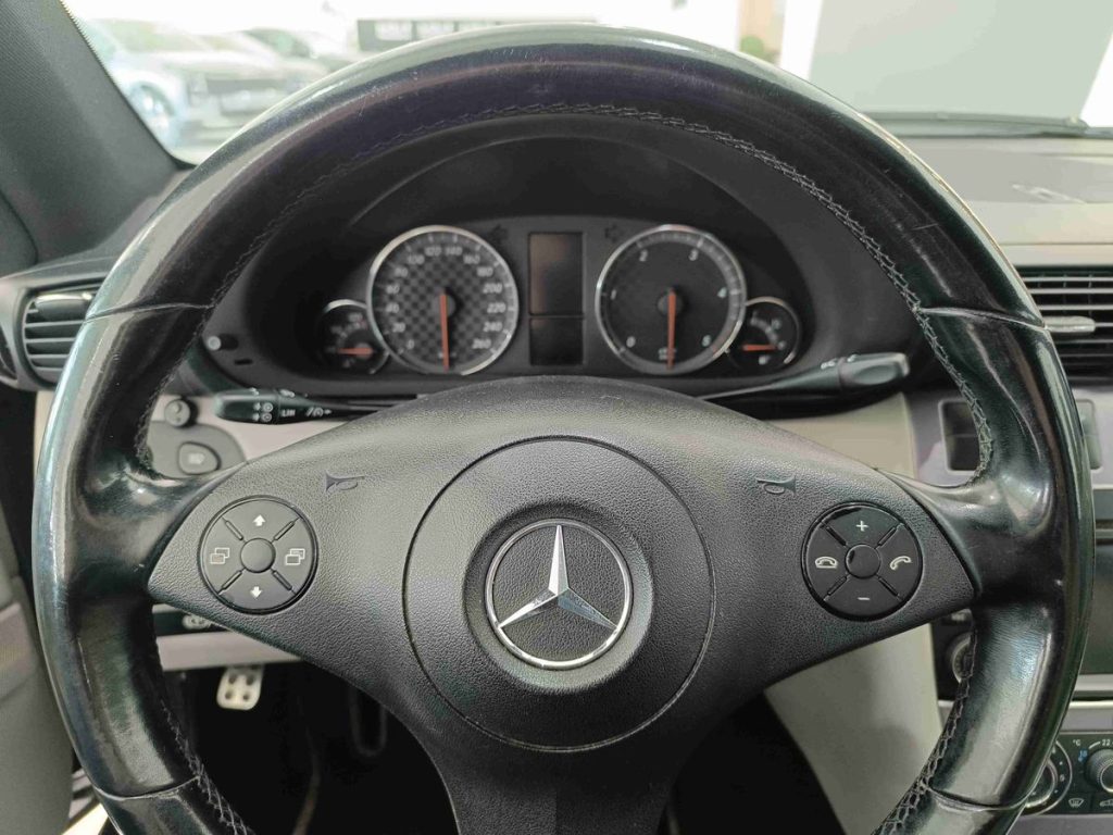 MERCEDES-BENZ CLC 220 CDI Sport - 17