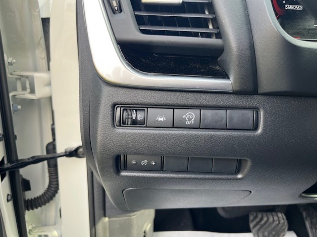 NISSAN Qashqai MHEV 158 CV Xtronic N-Connecta - 14