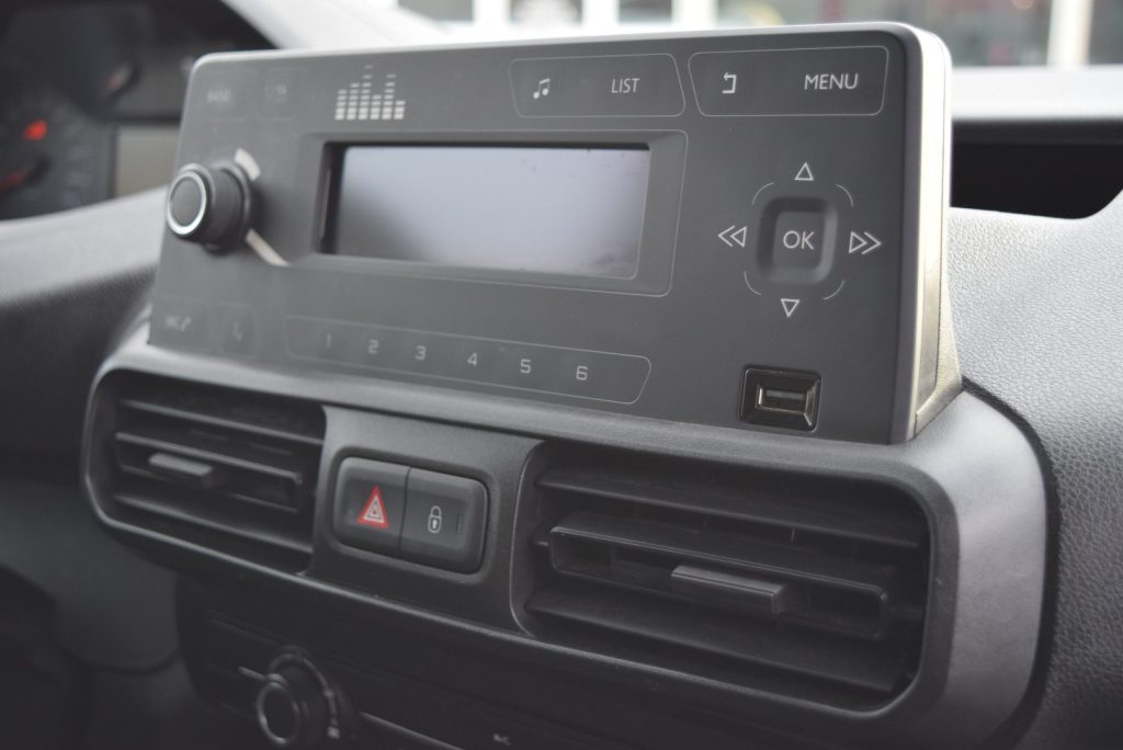 PEUGEOT Partner 1.5 BlueHDi L1 Premium 3 POSTI 100CV - 17