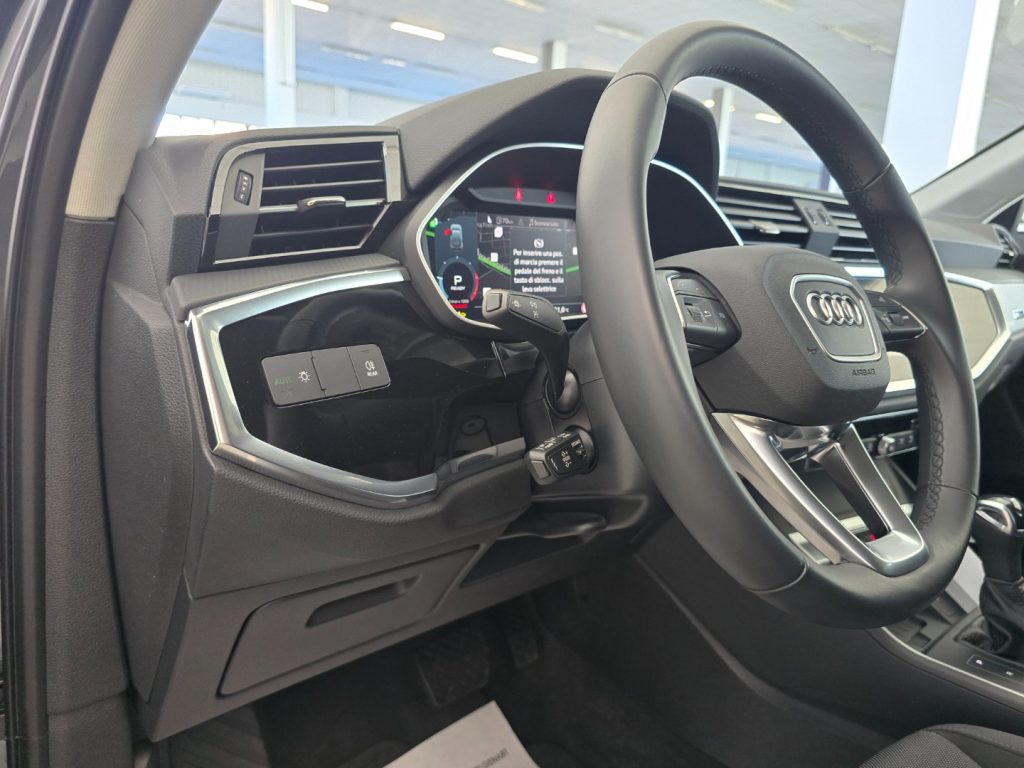 AUDI Q3 SPB 35 TDI S tronic S line edition - 24