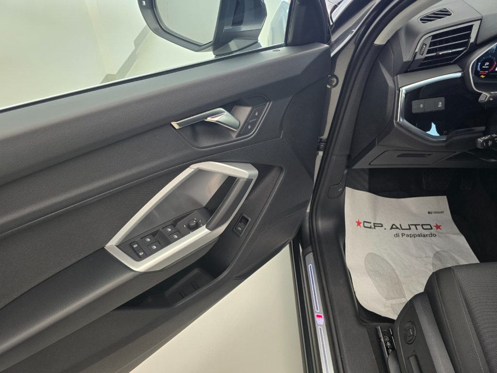 AUDI Q3 SPB 35 TDI S tronic S line edition - 26