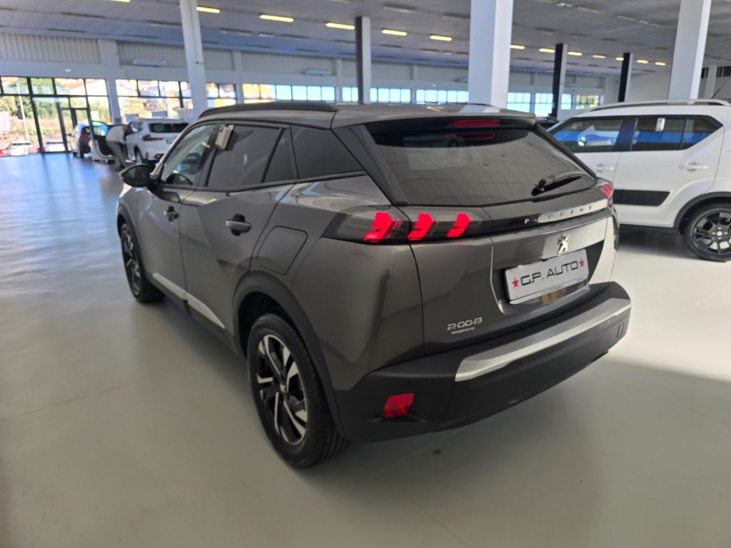 PEUGEOT 2008 BlueHDi 100 S&S Allure - 6