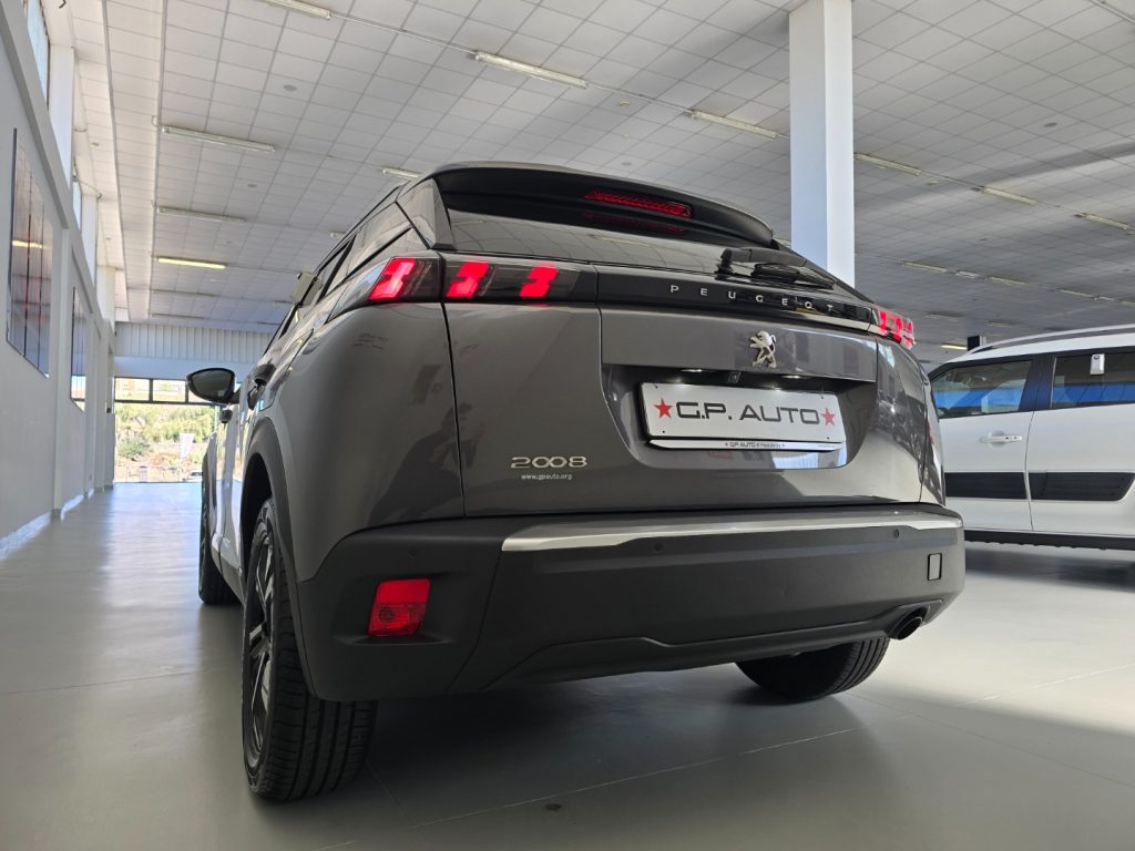 PEUGEOT 2008 BlueHDi 100 S&S Allure - 7