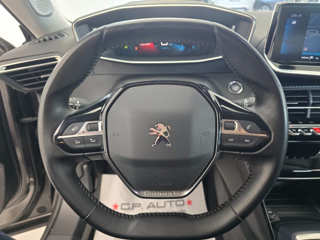 PEUGEOT 2008 BlueHDi 100 S&S Allure - 15