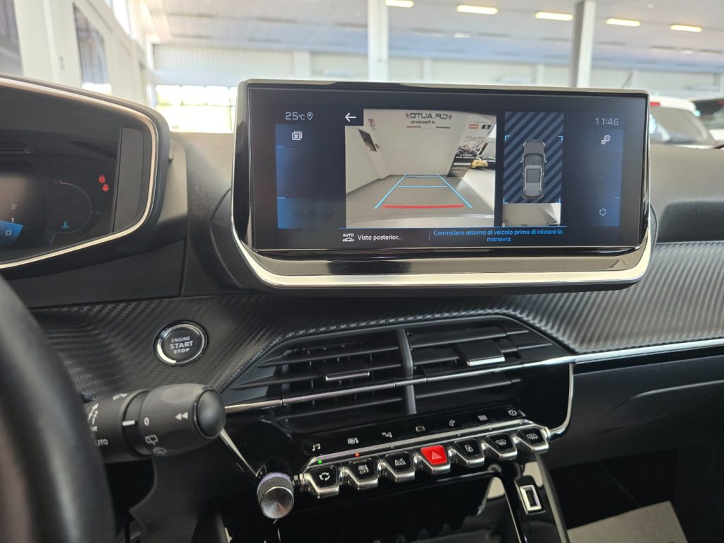 PEUGEOT 2008 BlueHDi 100 S&S Allure - 22