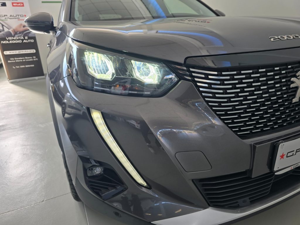 PEUGEOT 2008 BlueHDi 100 S&S Allure - 30