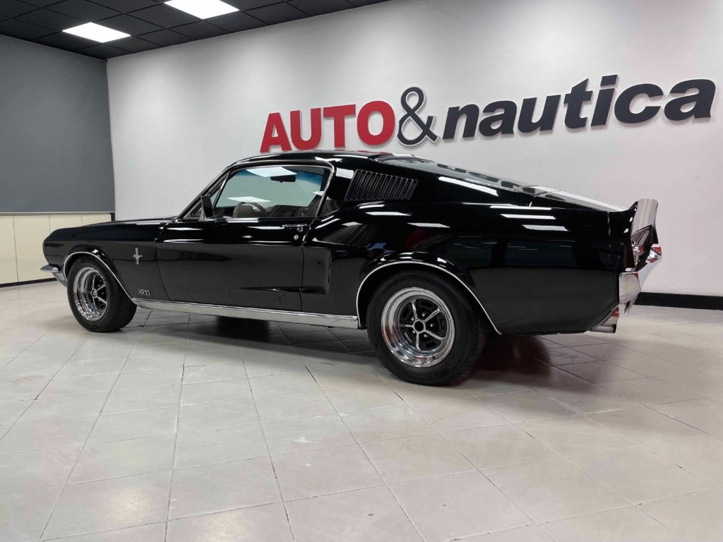 FORD Mustang DOOR FASTBACK - GT 4800 - 7