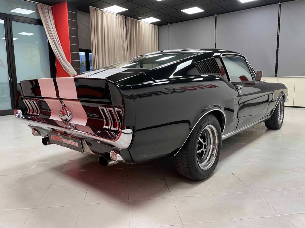 FORD Mustang DOOR FASTBACK - GT 4800 - 11