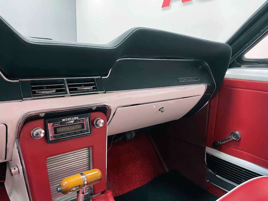 FORD Mustang DOOR FASTBACK - GT 4800 - 26