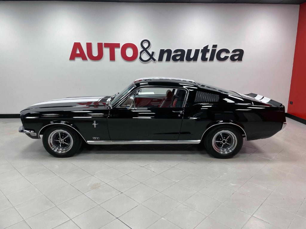 FORD Mustang DOOR FASTBACK - GT 4800 - 35