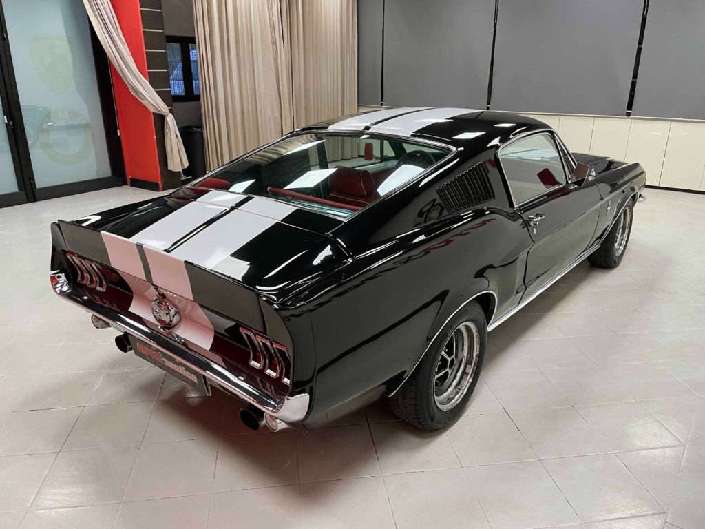 FORD Mustang DOOR FASTBACK - GT 4800 - 39