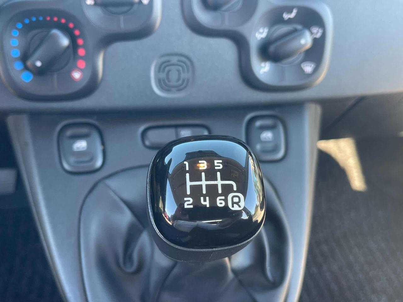 FIAT Panda 1.0 FireFly S&S Hybrid - 11